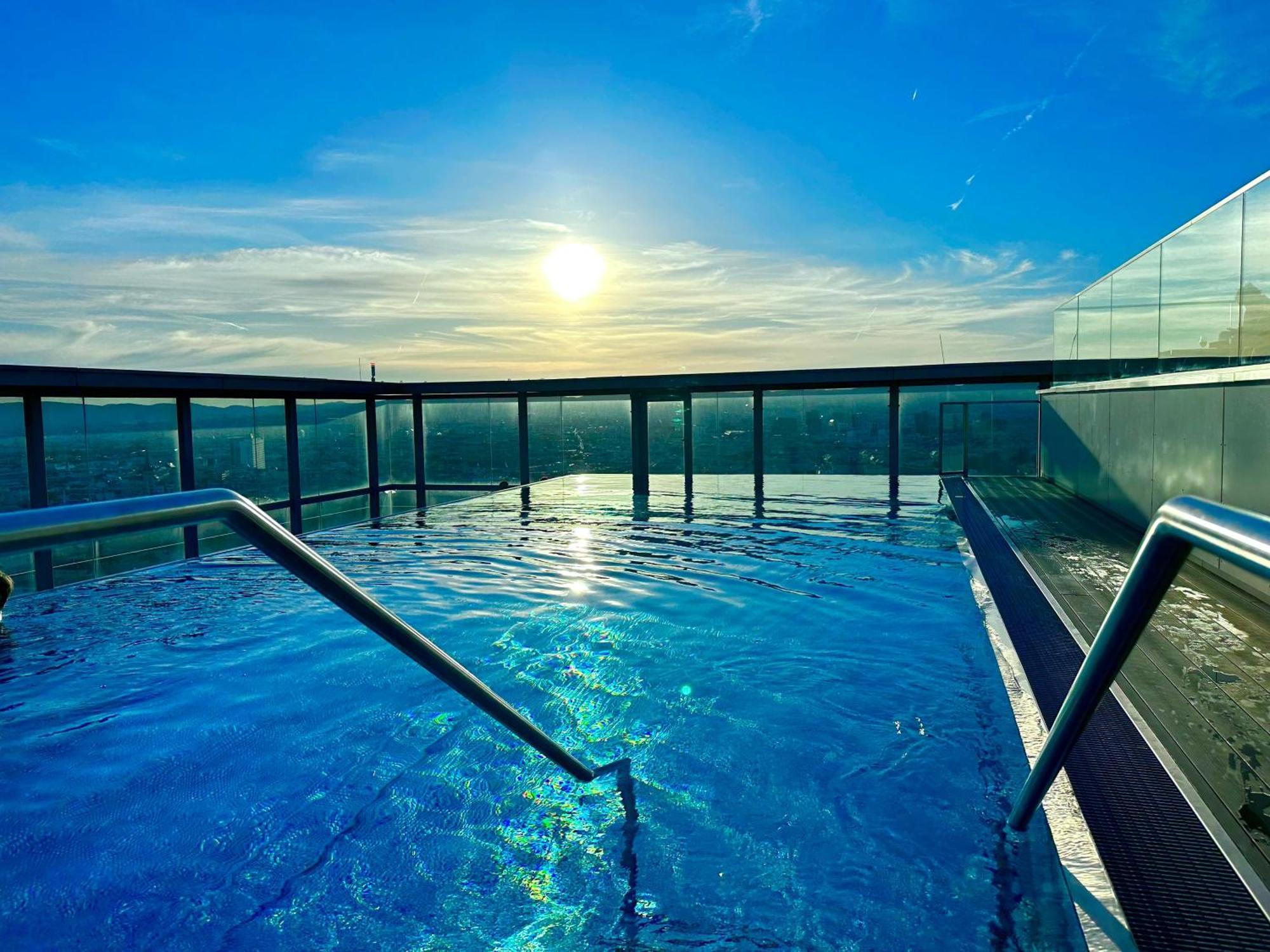 Vienna Sky Apartment I Rooftop Pool I Netflix Extérieur photo